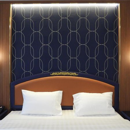 Maxwell Hotel Jakarta Exterior photo