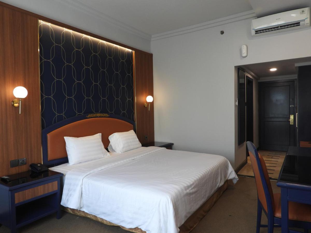 Maxwell Hotel Jakarta Exterior photo